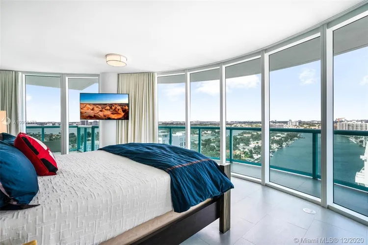 6000 INDIAN CREEK #21C image #28