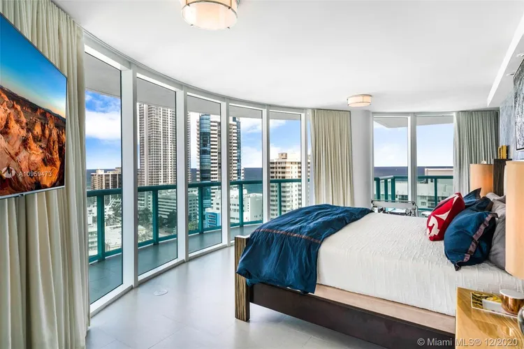 6000 INDIAN CREEK #21C image #30