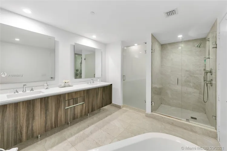 Aria on the Bay #5015 image #15