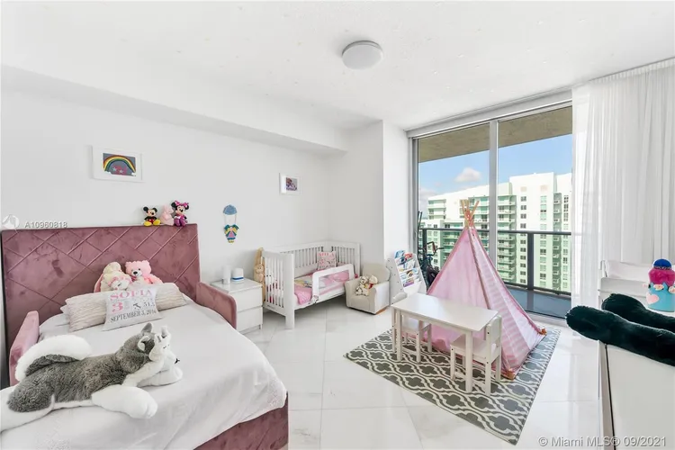 Aria on the Bay #5015 image #20