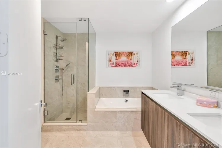 Aria on the Bay #5015 image #22