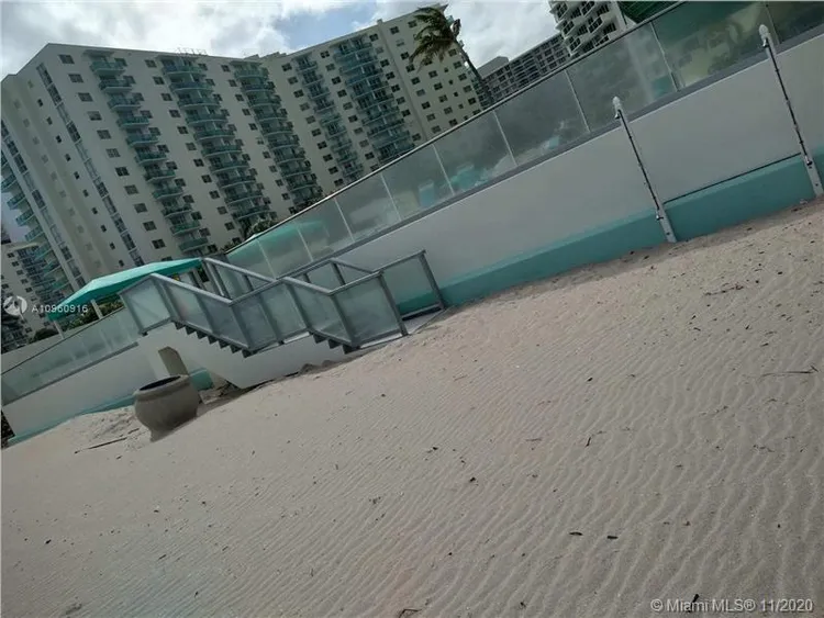 Sea Air Towers #L3 image #27