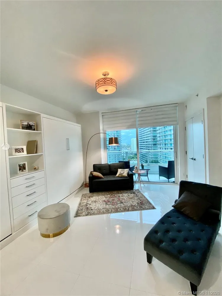 The Bond #1805 image #11