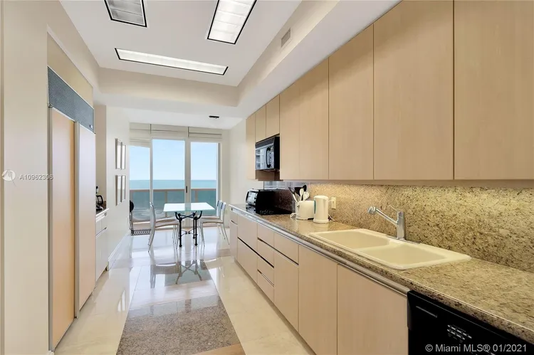 Majestic Tower #PH202 image #16