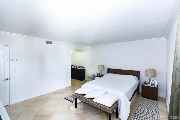 Royal Embassy #9K image #13