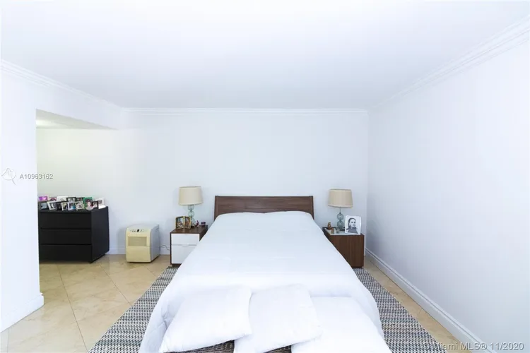 Royal Embassy #9K image #14