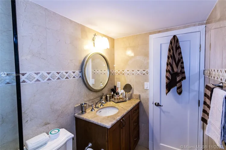 Royal Embassy #9K image #16