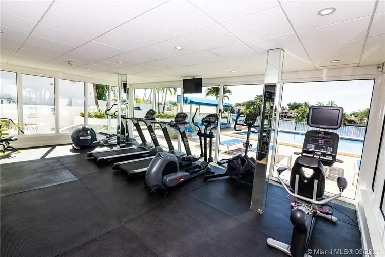 Royal Embassy #9K image #23