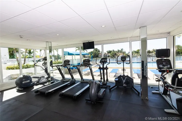 Royal Embassy #9K image #24