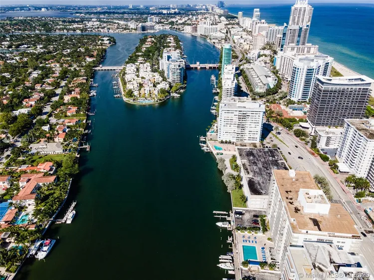 Royal Embassy #9K image #26