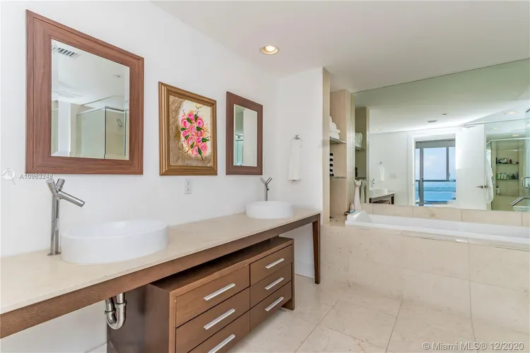 Icon Brickell I #4507 image #9