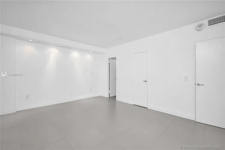 The Plaza of Bal Harbour #422 image #15