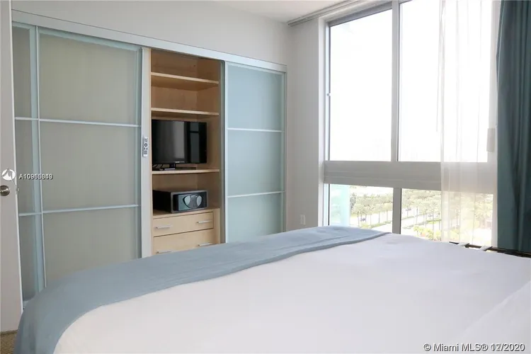 Marenas Resort #1404 image #16