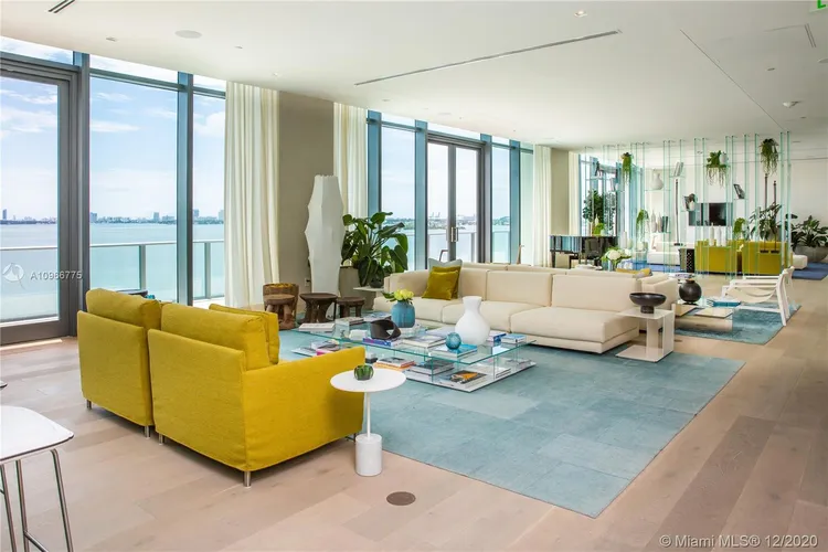 One Paraiso #403 image #23