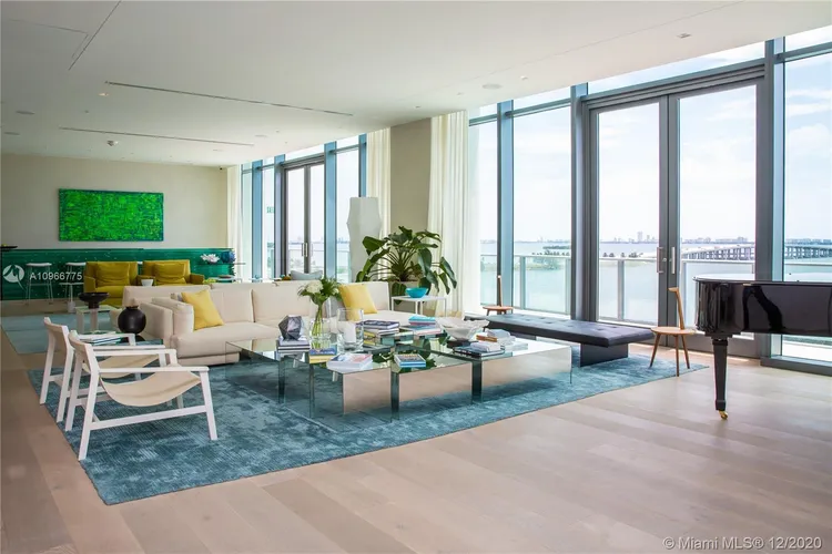 One Paraiso #403 image #25