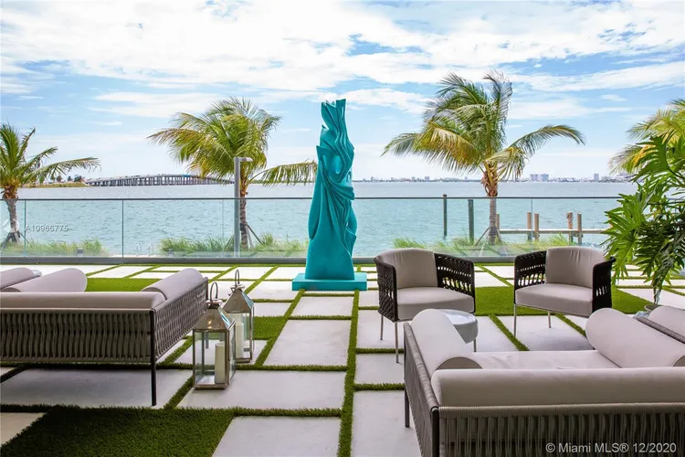 One Paraiso #403 image #33