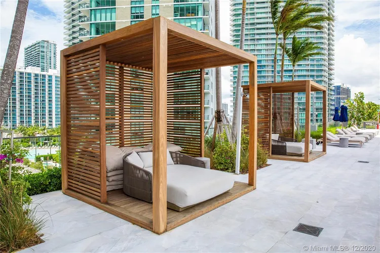 One Paraiso #403 image #35