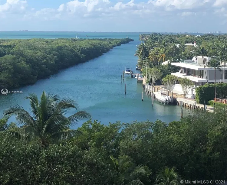 Towers of Key Biscayne #E607 image #13