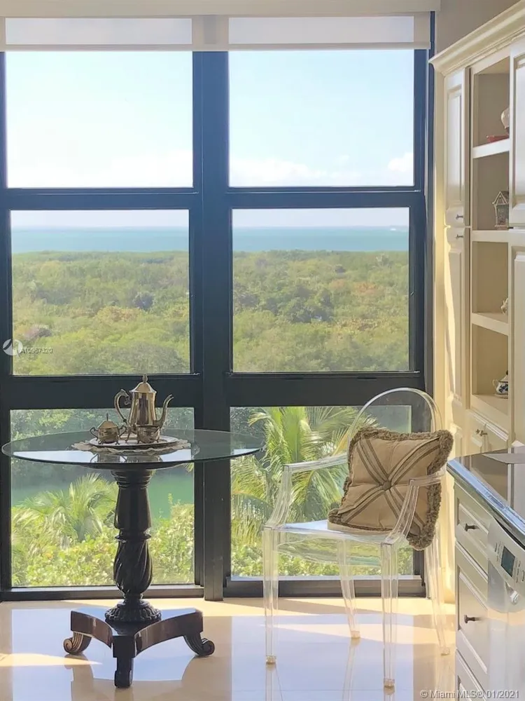 Towers of Key Biscayne #E607 image #20