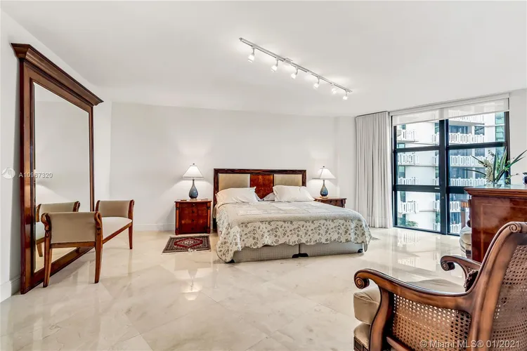 Towers of Key Biscayne #E607 image #23