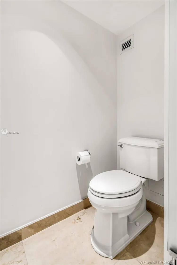 Towers of Key Biscayne #E607 image #34