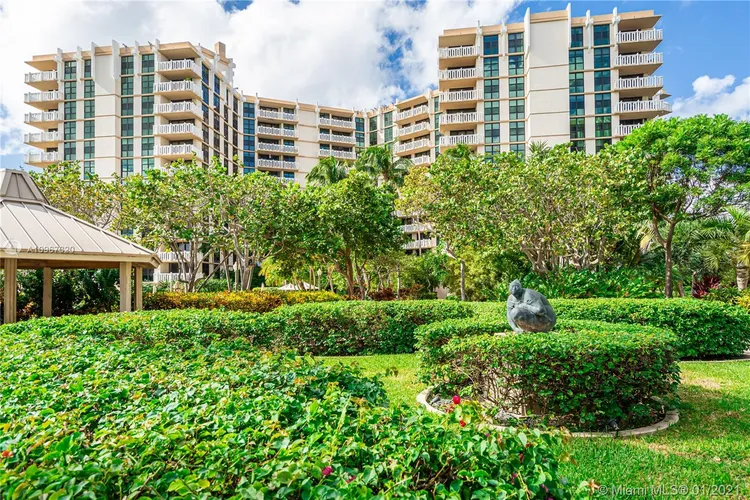 Towers of Key Biscayne #E607 image #39