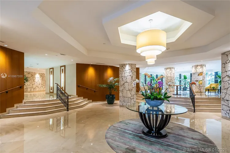 Towers of Key Biscayne #E607 image #41