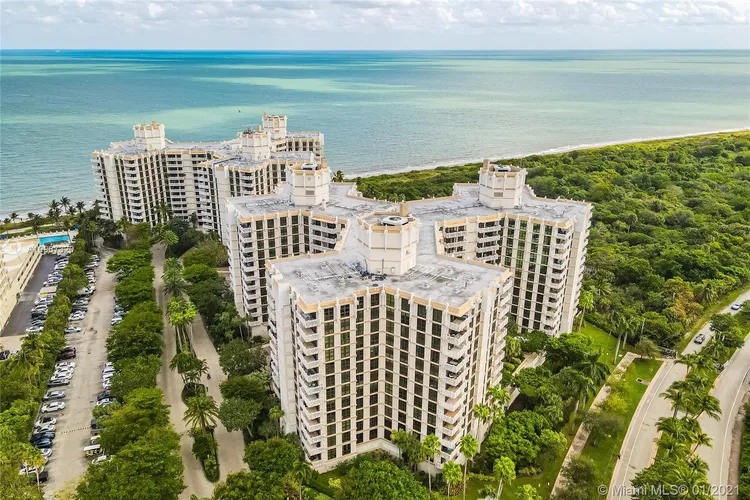 Towers of Key Biscayne #E607 image #44