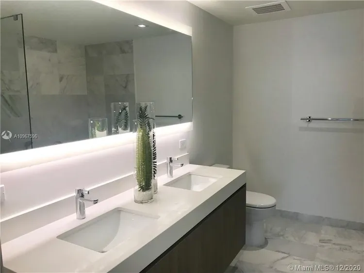 Tiffany House #1003 image #12