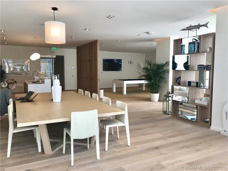 Tiffany House #1003 image #15