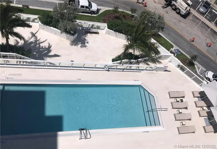 Tiffany House #1003 image #6