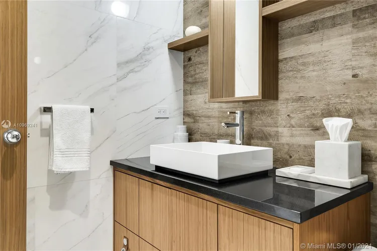 Midtown 4 #L04PH2 image #26