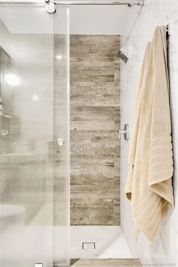 Midtown 4 #L04PH2 image #29