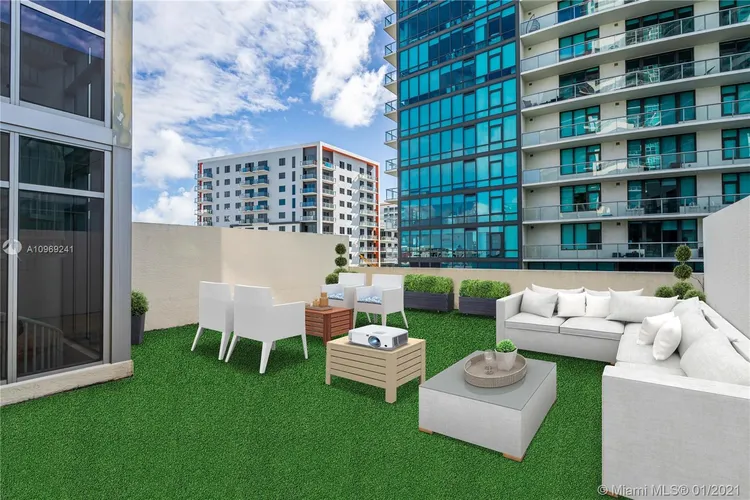 Midtown 4 #L04PH2 image #32