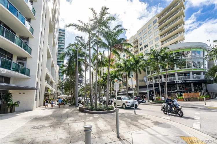 Midtown 4 #L04PH2 image #38