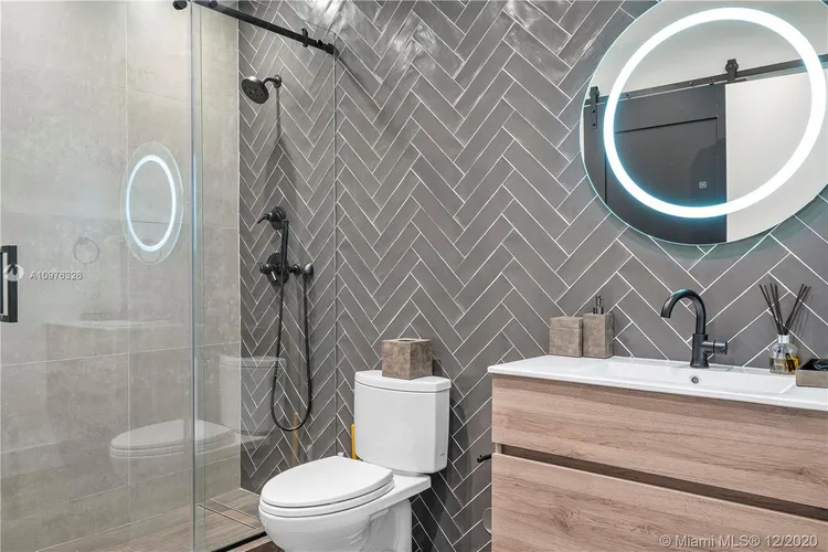 The Bank Lofts #R-602 image #14