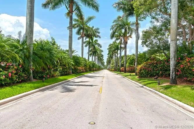 Padua Condo Deering Bay #251 image #12