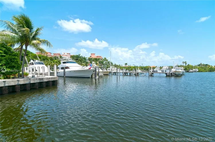 Padua Condo Deering Bay #251 image #9