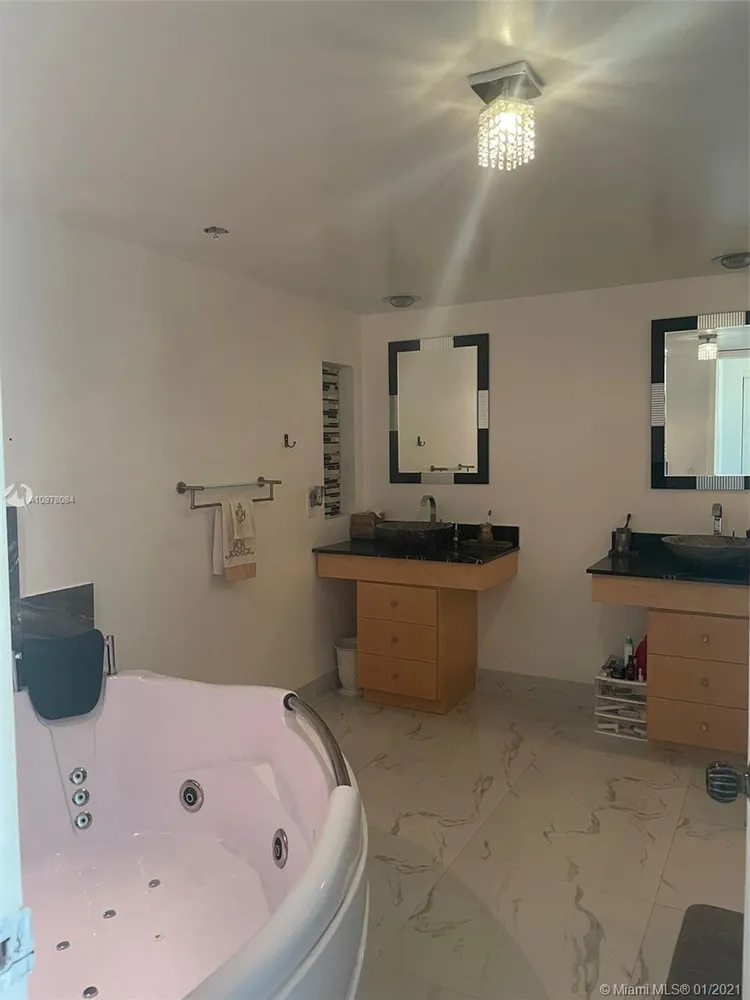 Aquarius Towers #1601N image #11