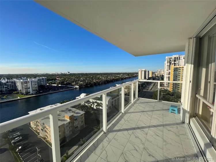 Aquarius Towers #1601N image #9