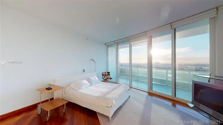 Porto Vita South Tower #2902 image #31