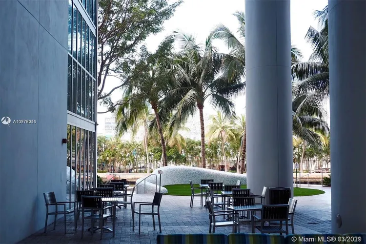 Latitude #702 image #14