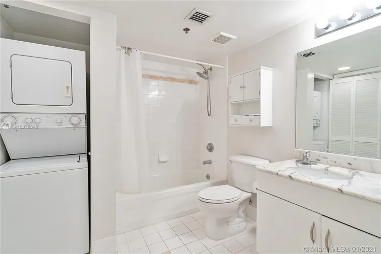 The Club at Brickell #3022 image #11