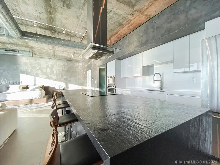 Space 01 Lofts #604 image #13