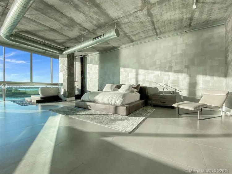 Space 01 Lofts #604 image #18