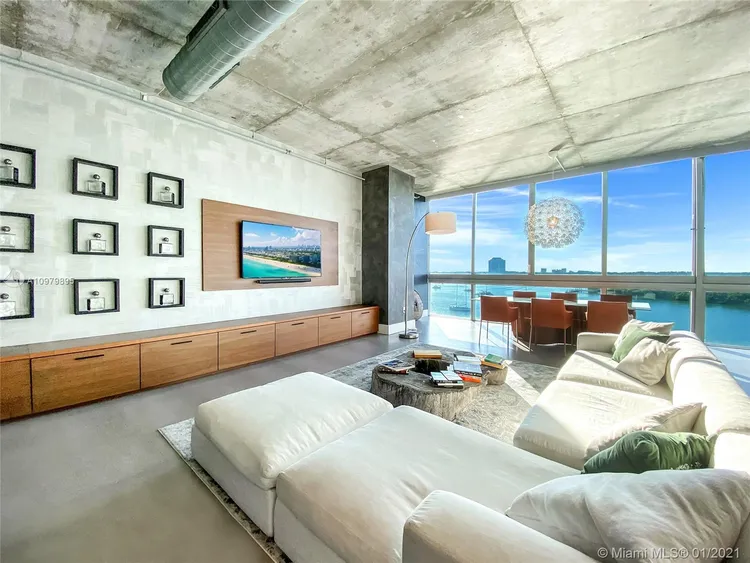 Space 01 Lofts #604 image #7