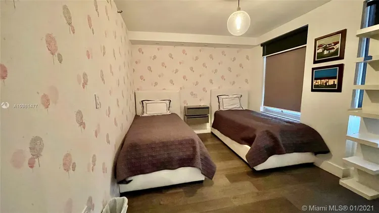 The Palace Condo #C1406 image #23