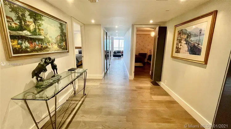 The Palace Condo #C1406 image #25