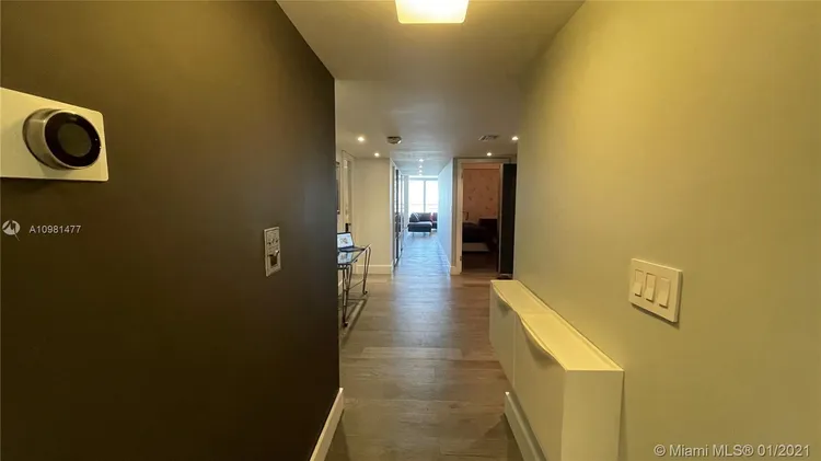 The Palace Condo #C1406 image #27