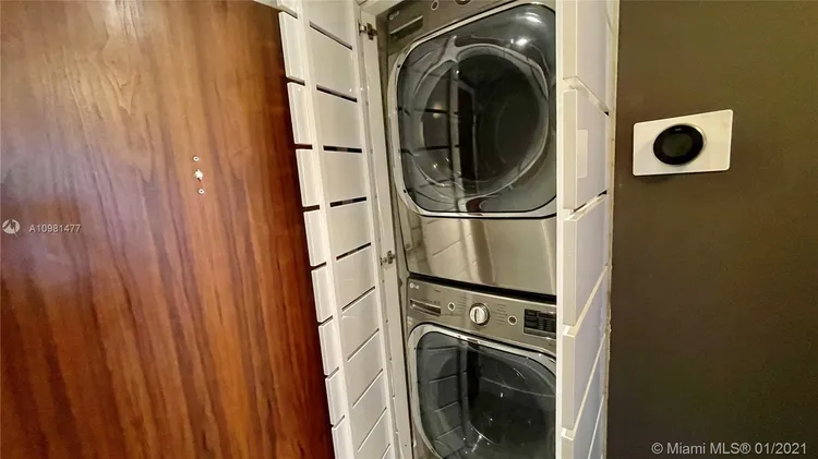 The Palace Condo #C1406 image #28